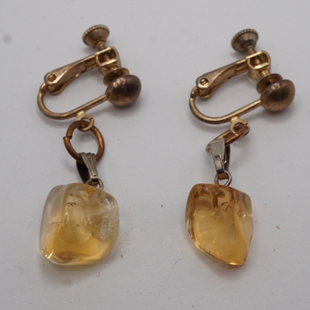 Vintage Gold Tone Citrine Color Tumbled Stone Dangle Screw Back Earrings